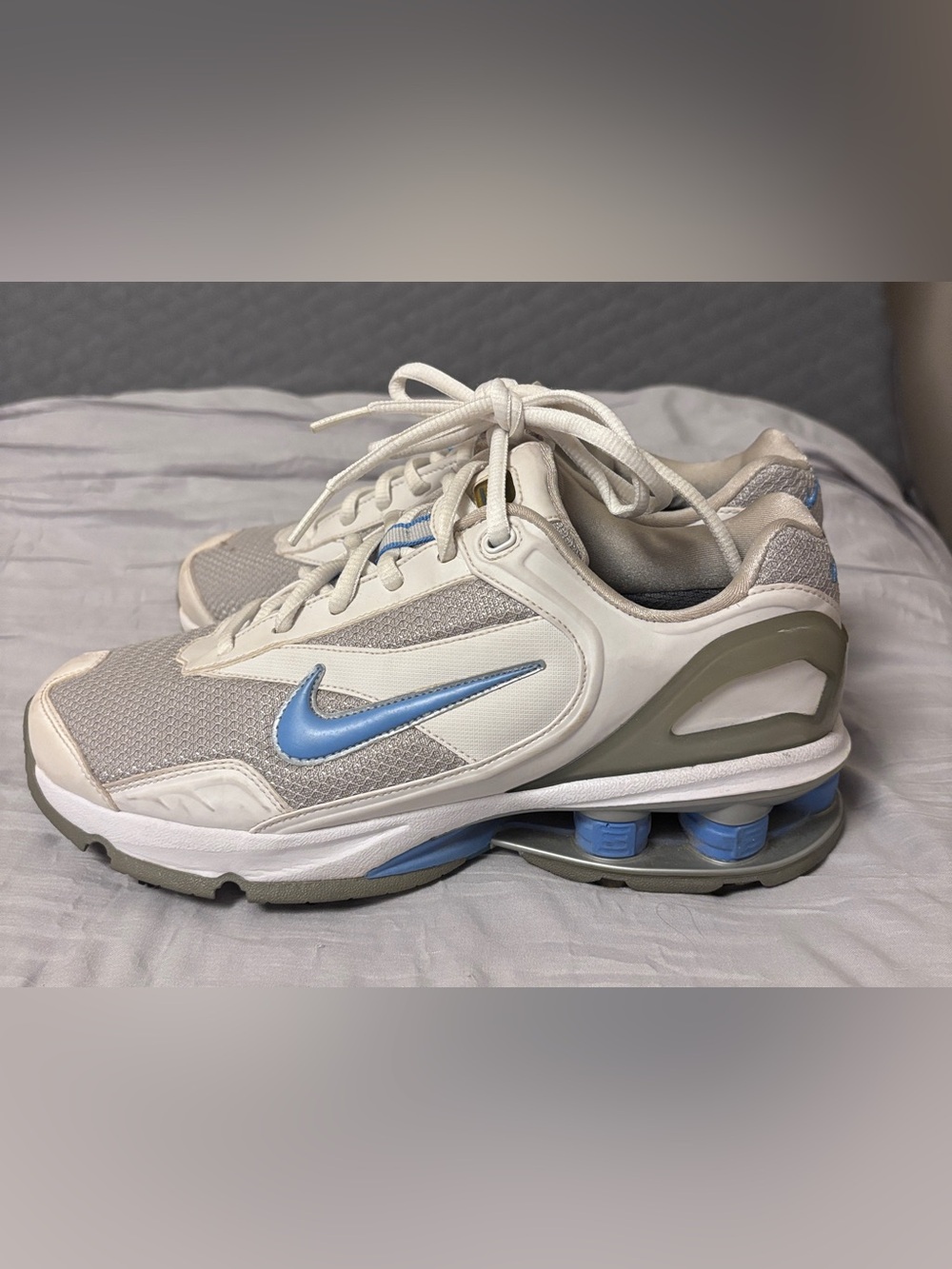 Women’s NIKE Shock Golf Shoes.